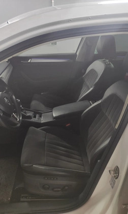 Skoda Superb cena 61999 przebieg: 239000, rok produkcji 2015 z Łosice małe 781